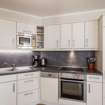 Apartment 664, Seepark *