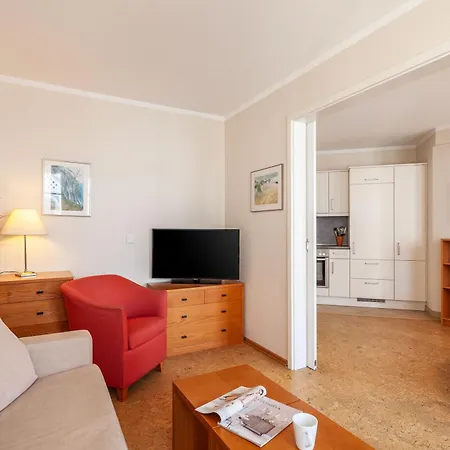 Apartment 664, Seepark *