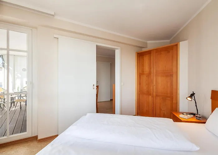 664, Seepark Apartment *